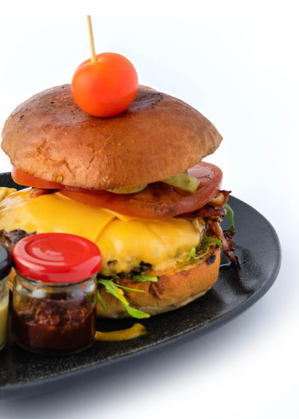 restauracja-oberza-sasiadow-burger-oberzysty