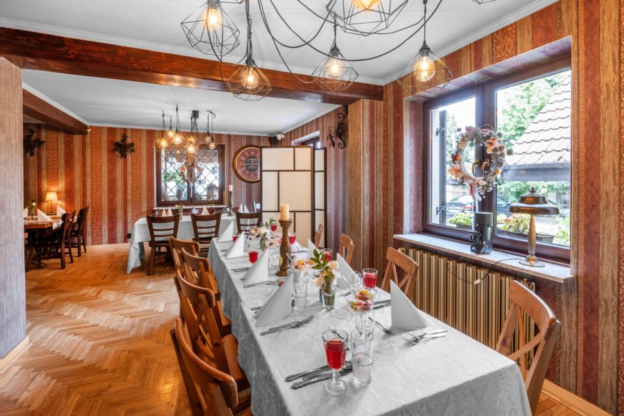 restauracja-oberza-sasiadow-przyjecia-sala2