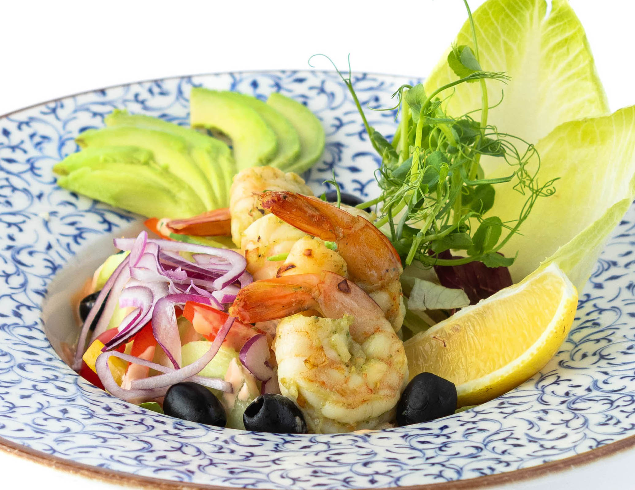 Sałata lodowa z krewetkami i avocado